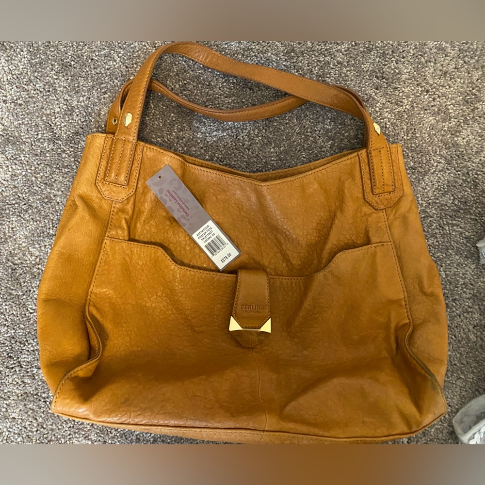 Perlina leather purse
